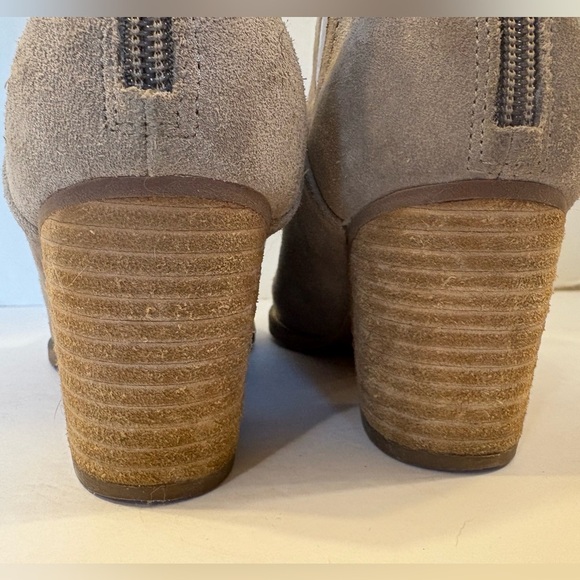 Blondo tan suede waterproof booties ankle boots size 9 M - Picture 7 of 11